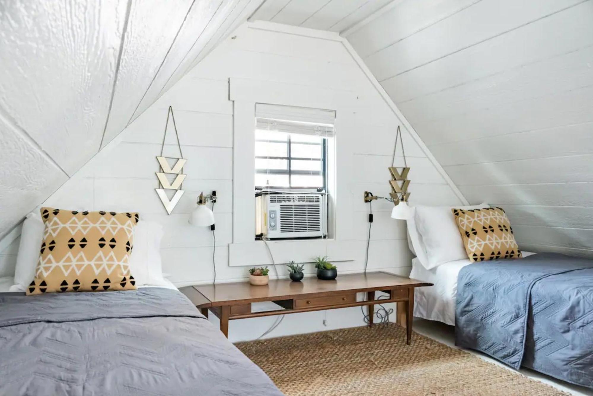Hip, Cozy With A Fire Pit In Cleveland Park